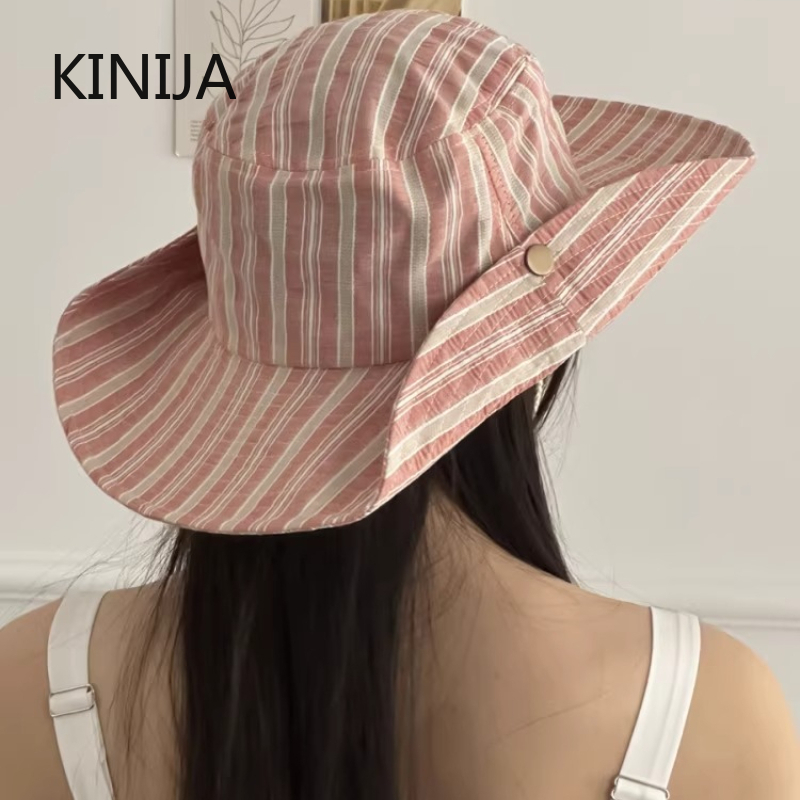 Chapeau Bob Rayé Simple Style  - Travel Accessories For Elderly avis et prix
